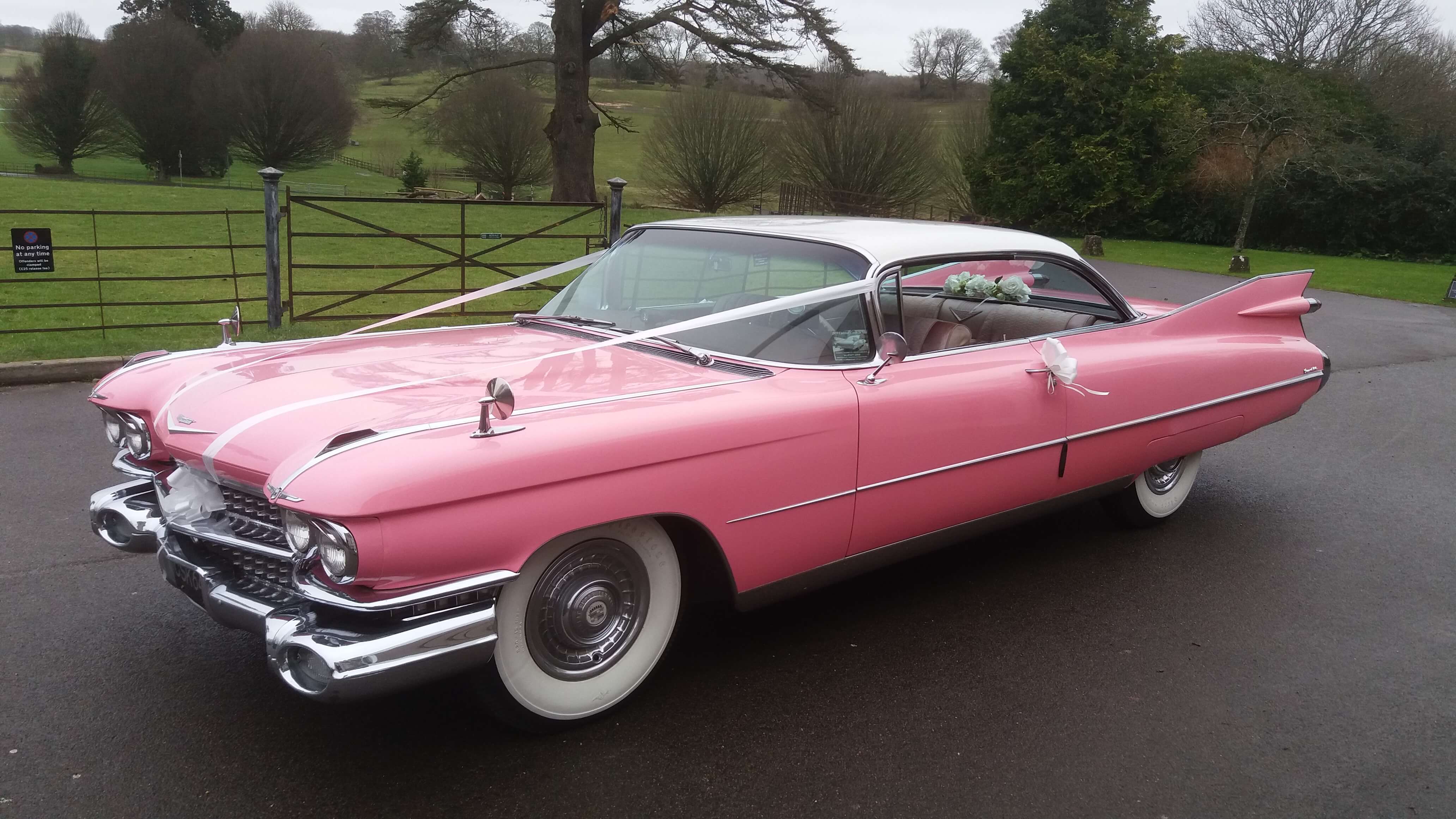 1959 Cadillac Coupe de Ville – Style and Luxury Landmark插图5