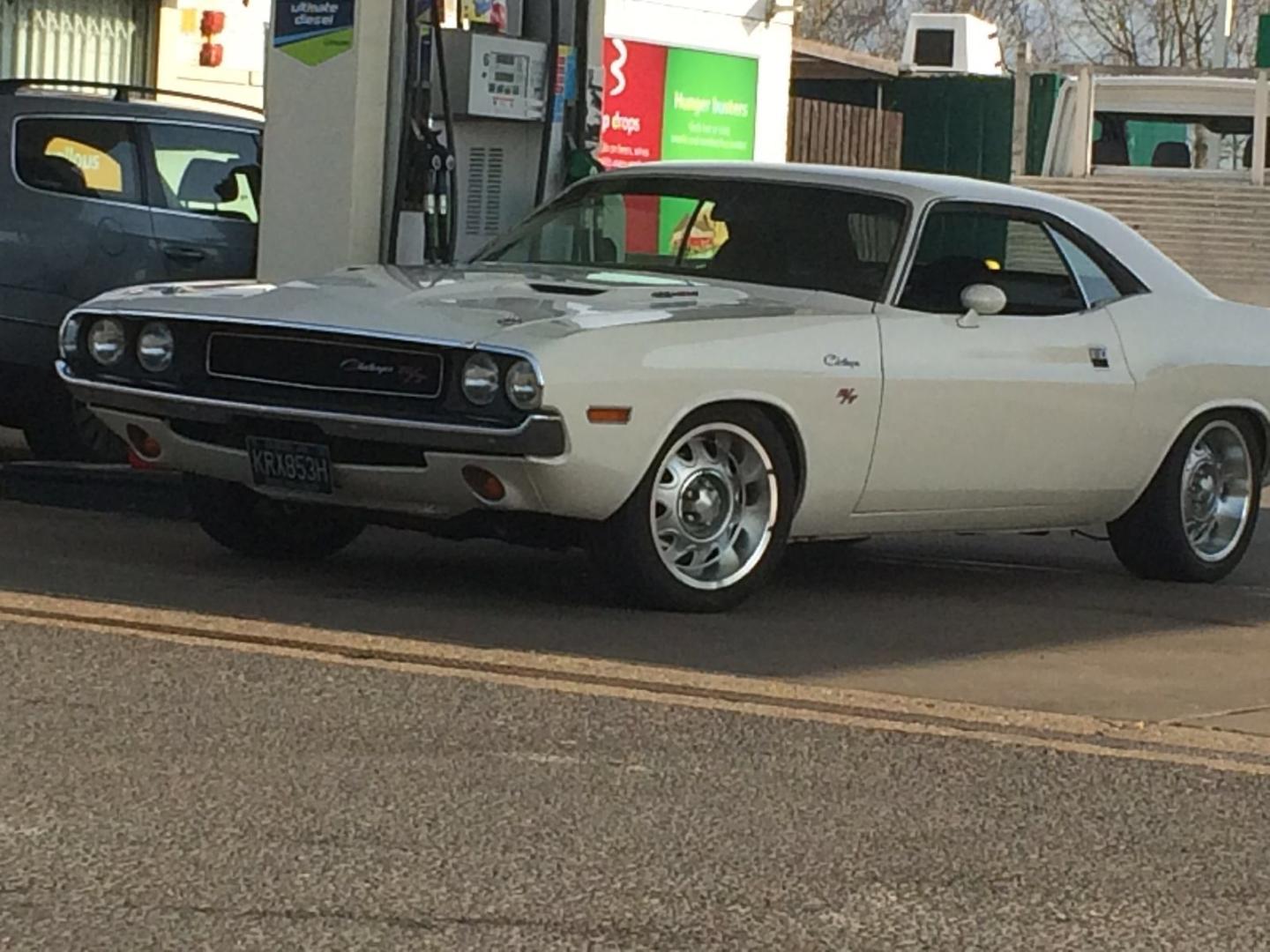 Dodge challenger vanishing point
