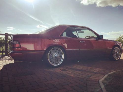 1992 Mercedes 300CE Lowrider (RHD) | American DreamsAmerican Dreams